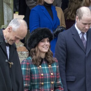 Meghan Markle avec la famille royale d'Angleterre autour de la reine Elizabeth II lors de la messe de Noël à Sandringham le 25 décembre 2017.