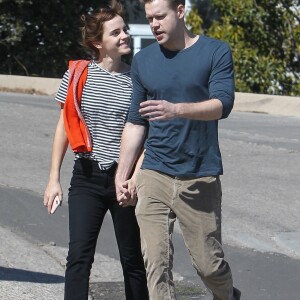 Exclusif - Emma Watson et son nouveau compagnon Chord Overstreet se promènent à Los Angeles, le 8 mars 2018.