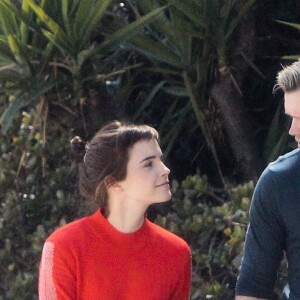 Exclusif - Prix Spécial - No Web - Emma Watson et son nouveau compagnon Chord Overstreet se promènent à Los Angeles, le 8 mars 2018.  Exclusive - No Web - Germany call for price - Young British star Emma Watson have someone new in her life: Glee alum Chord Overstreet! The Harry Potter star was spotted all smiles this afternoon while holding hands with her new man as the new couple enjoyed a romantic walk! Emma previously dated William "Mack" Knight for two years before they reportedly broke up in 2017. Los Angeles, March 8th, 2018.08/03/2018 - Los Angeles