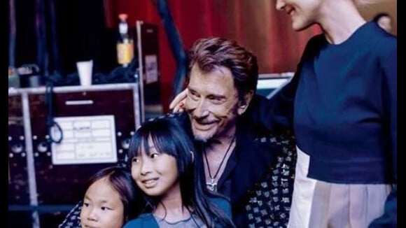 Jade et Joy Hallyday, en deuil, réclament leur papa Johnny "juste cinq minutes"