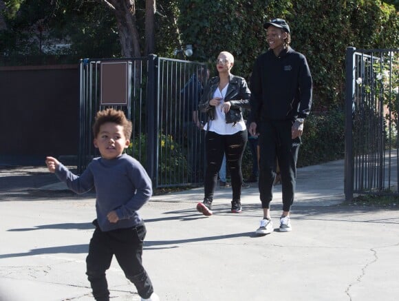 Amber Rose et son ex mari Wiz Khalifa emmènent leur fils Sebastian à une fête de Thanksgiving à Studio City, le 23 novembre 2016