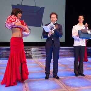 Stéphane Bern lors de la vente aux enchères du 62e Bal de la Rose dans la Salle des Etoiles du Sporting de Monte Carlo, le 19 mars 2016. © Palais princier / Pierre Villard / Monte Carlo Société des Bains de Mer via Bestimage