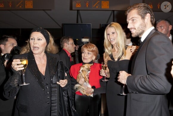 Ursula Andress, Lys Assia, Michelle Hunziker et Tommaso Trussardi à Berne, le 3 novembre 2012.