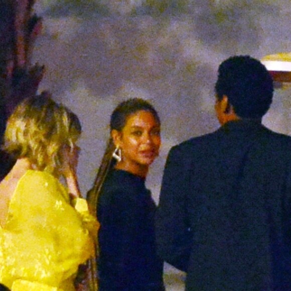 Exclusif - Jay-Z et sa femme Beyoncé sont allés diner avec des amis à Miami, le 9 février 2018