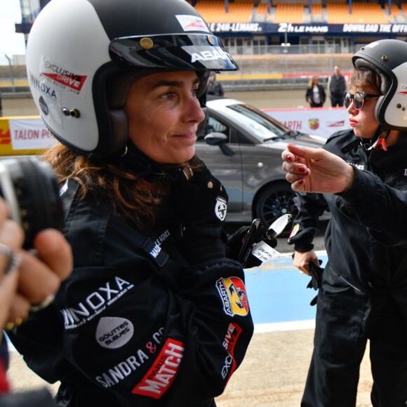 Exclusif - Agnès Boulard (Mademoiselle Agnès), Emma de Caunes en pleurs, Karole Rocher - Course "Talon Pointe by Abarth" au circuit Bugatti du Mans les 24 et 25 mars 2018.