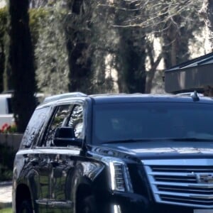 Exclusif - Tom Kaulitz sort de chez Heidi Klum au volant de sa voiture à Beverly Hills, le 25 mars 2018.