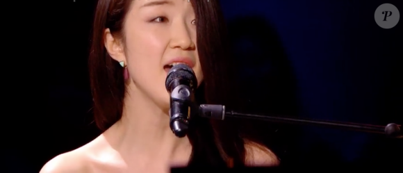 Ubare face à Frédéric Longbois dans The Voice 7 sur TF1 le 7 avril 2018.