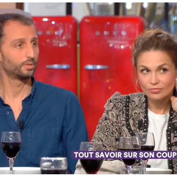 Arié Elmaleh et Barbara Schulz sur le plateau de l'émission C à vous le 4 avril 2018