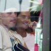 Brooklyn Beckham embrasse le mannequin Lexi Wood dans un salon de tatouage à West Hollywood, le 7 avril 2018. Le jeune homme de 19 ans, qui s'était pourtant réconcilié avec Chloe Grace Moretz, semble avoir tourné la page.