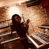 Jenifer est de retour en studio d'enregistrement. Mars 2018.