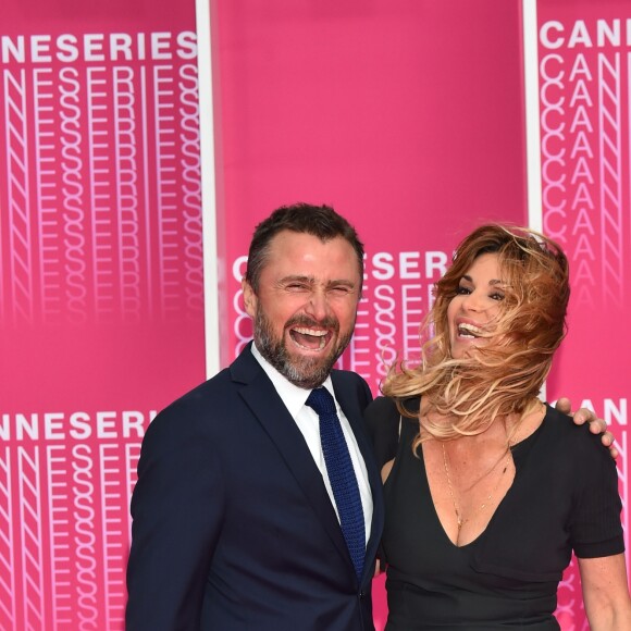 Alexandre Brasseur et Ingrid Chauvin, "stars de Demain nous appartient", sur le Pink Carpet lors du premier festival CanneSéries pour la présentation des séries "Killing Eve" et "When Heroes Fly", à Cannes, le 8 avril 2018.© Bruno Bebert/Bestimage