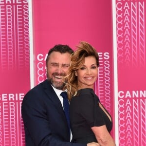 Alexandre Brasseur et Ingrid Chauvin, "stars de Demain nous appartient", sur le Pink Carpet lors du premier festival CanneSéries pour la présentation des séries "Killing Eve" et "When Heroes Fly", à Cannes, le 8 avril 2018.© Bruno Bebert/Bestimage