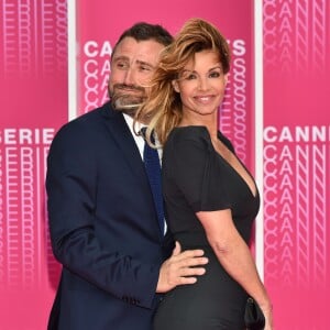 Alexandre Brasseur et Ingrid Chauvin, "stars de Demain nous appartient", sur le Pink Carpet lors du premier festival CanneSéries pour la présentation des séries "Killing Eve" et "When Heroes Fly", à Cannes, le 8 avril 2018.© Bruno Bebert/Bestimage