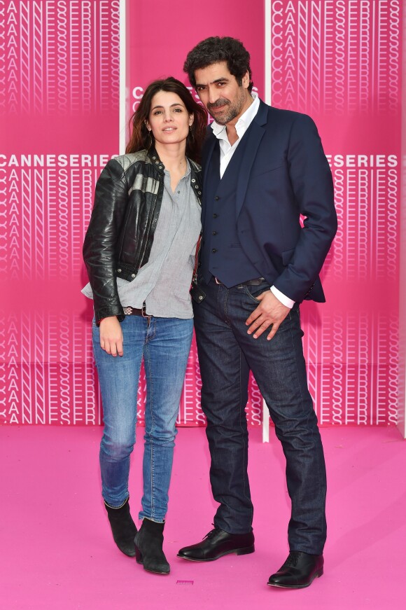 Aurore Erguy et Abdelhafid Metalsi, stars de "Chérif", sur le Pink Carpet lors du premier festival CanneSéries pour la présentation des séries "Killing Eve" et "When Heroes Fly", à Cannes, le 8 avril 2018. © Bruno Bebert/Bestimage