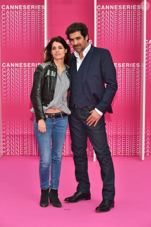 Aurore Erguy et Abdelhafid Metalsi, stars de "Chérif", sur le Pink Carpet lors du premier festival CanneSéries pour la présentation des séries "Killing Eve" et "When Heroes Fly", à Cannes, le 8 avril 2018. © Bruno Bebert/Bestimage