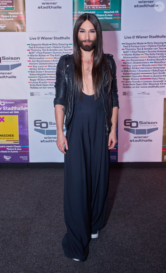 Conchita Wurst lors de la présentation de "Im Scheinwerferlicht" à Vienne. Le 30 janvier 2018.