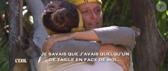 Clémentine et Raphaële après leur duel dans l'édition All Stars "Koh-Lanta : Le combat des héros" (Tf1), épisode diffusé vendredi 20 avril 2018.