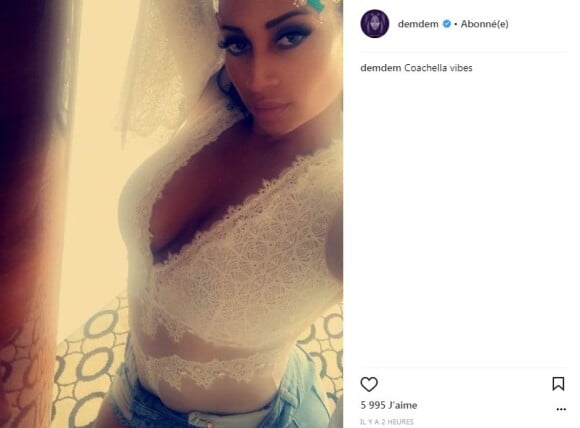 Demdem, la femme de Maître Gims, pose dans un body très échancré sur Instagram le 22 avril 2018.