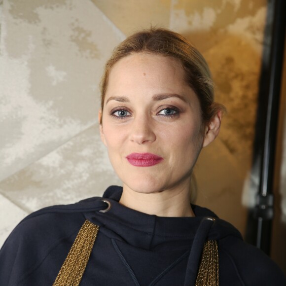 Exclusif - Marion Cotillard - Dîner de gala de la fondation Akuo suivi d'un concert privé de M.Chedid avec le collectif LAMOMALI au cabaret Lido, à Paris, France, le 17 janvier 2018. © Denis Guignebourg/Bestimage