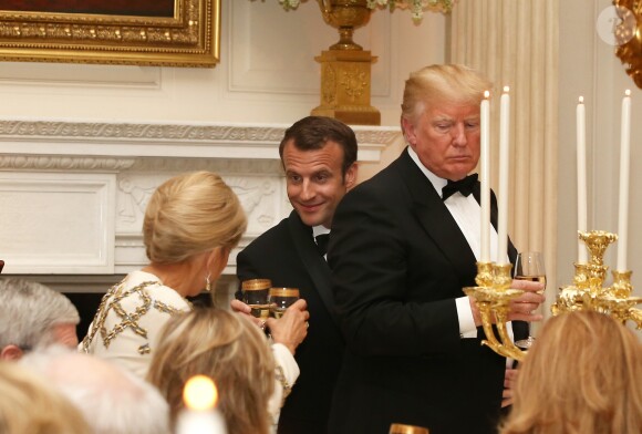 Le président américain Donald Trump, le président de la République française Emmanuel Macron et sa femme la première Dame Brigitte Macron (Trogneux) -  Dîner en l'honneur du Président de la République Emmanuel Macron et de la première dame Brigitte Macron (Trogneux) à la Maison Blanche à Washington, le 24 avril 2018.