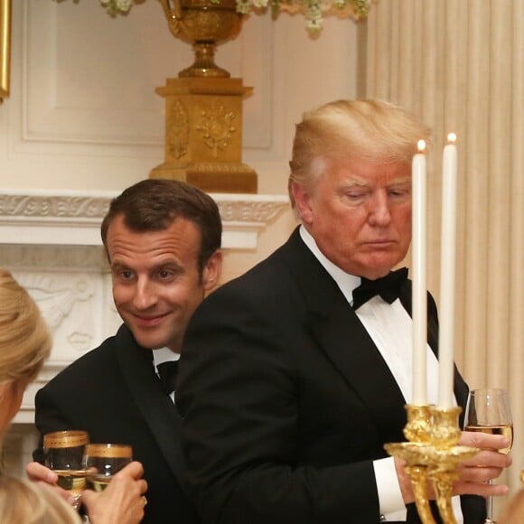 Le président américain Donald Trump, le président de la République française Emmanuel Macron et sa femme la première Dame Brigitte Macron (Trogneux) -  Dîner en l'honneur du Président de la République Emmanuel Macron et de la première dame Brigitte Macron (Trogneux) à la Maison Blanche à Washington, le 24 avril 2018.