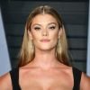 Nina Agdal nue : Les fesses à l'air, la bombe fait grimper la température...