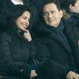 Eric Besson et sa femme Jamila dans les tribunes du Parc des Princes le 29 avril 2018 à Paris pour le match de Ligue 1 PSG-EAG (2-2). © Cyril Moreau/Bestimage