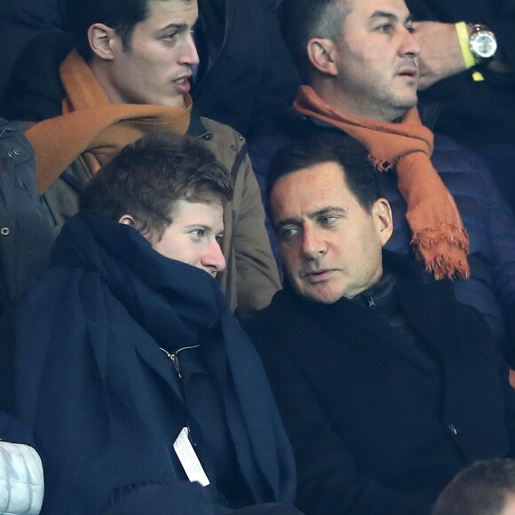 Eric Besson au match de Ligue des Champions Psg - Ludogorets au Parc des Princes à Paris le 6 décembre 2016. © Cyril Moreau/Bestimage