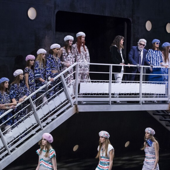Karl Lagerfeld et Virginie Viard - Défilé croisière Chanel au Grand Palais à Paris le 3 mai 2018. © Olivier Borde/Bestimage