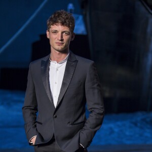 Niels Schneider - Photocall du défilé de la collection Croisière Chanel 2018/2019 au Grand Palais à Paris, France, le 3 mai 2018. © Olivier Borde/Bestimage
