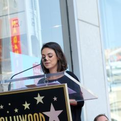 Zoe Saldana reçoit son étoile sur le Walk Of Fame à Hollywood, le 3 mai 2018. 