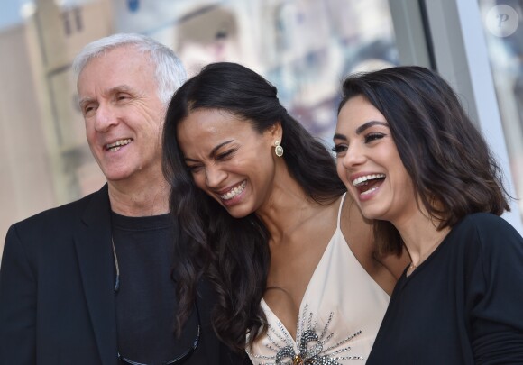 Zoe Saldana reçoit son étoile sur le Walk Of Fame à Hollywood, le 3 mai 2018. 