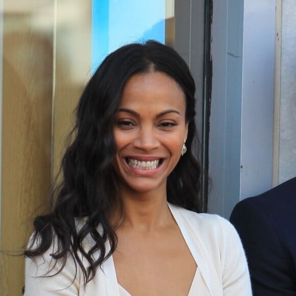 Zoe Saldana reçoit son étoile sur le Walk Of Fame à Hollywood, le 3 mai 2018. 