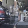 Laeticia Hallyday est allée déjeuner avec un couple des amis au restaurant Ladurée dans le quartier de Beverly Hills à Los Angeles, Californie, Etats-Unis, le 4 mai 2018.