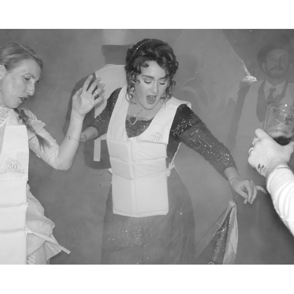 Adele fête ses 30 ans sur le thème du "Titanic", mai 2018.