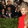 Amber Heard - Les célébrités arrivent à l'ouverture de l'exposition Heavenly Bodies: Fashion and the Catholic Imagination à New York, le 7 mai 2018