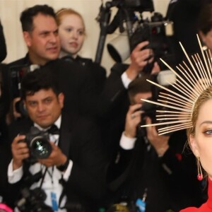 Amber Heard - Les célébrités arrivent à l'ouverture de l'exposition Heavenly Bodies: Fashion and the Catholic Imagination à New York, le 7 mai 2018