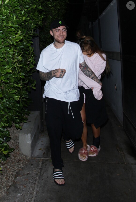Exclusif - Ariana Grande et Mac Miller amoureux lors d'une sortie en couple à Los Angeles le 31 août 2016