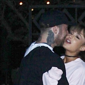 Exclusif - Ariana Grande et Mac Miller amoureux lors d'une sortie en couple à Los Angeles le 31 août 2016