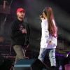 Ariana Grande et Mac Miller ensemble sur scène au stade d'Old Trafford à Manchester lors du concert One Love le 4 juin 2017, deux semaines après l'attentat.