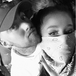 Ariana Grande et Mac Miller amoureux, photo Instagram avril 2017. Le couple s'est séparé au printemps 2018 après un peu moins de deux années de romance.