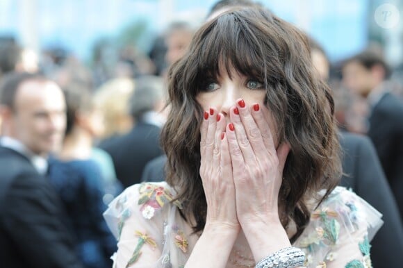 Isabelle Adjani - Montée des marches du film "Everybody Knows" lors de la cérémonie d'ouverture du 71ème Festival International du Film de Cannes, France, le 8 mai 2018.