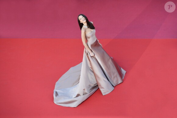 Bella Hadid (Robe Dior) - Montée des marches du film " Les Eternels " lors du 71ème Festival International du Film de Cannes. Le 11 mai 2018 © Borde-Jacovides-Moreau/Bestimage