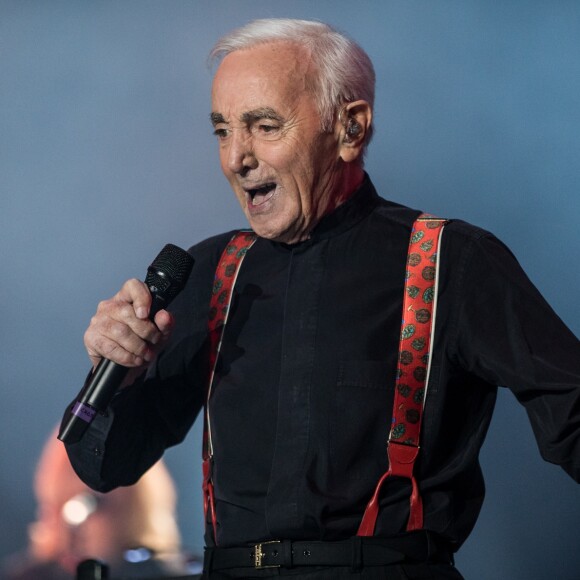 Exclusif - Charles Aznavour en concert à l'Accorhotels Arena (POPB Bercy) à Paris. Le 13 décembre 2017 © Cyril Moreau / Bestimage