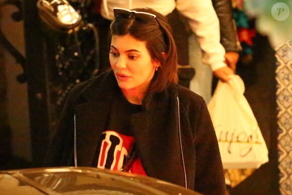 Exclusif - Kylie Jenner quitte le restaurant Casa Vega à Sherman Oaks après avoir dîné avec des amis à Sherman Oaks le 11 mai 2018.
