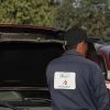 Exclusif - Thomas Markle Sr., père de Meghan Markle, a été aperçu en train de faire réparer sa voiture dans une station-essence à Rosarito au Mexique, le 5 décembre 2017.