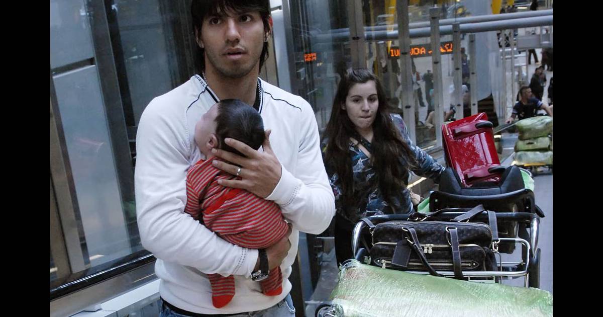 Sergio Agüero, son fils Benjamin et sa compagne Giannina ...