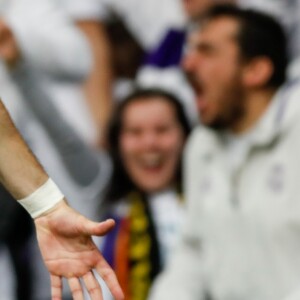 L'attaquand du Real Madrid Karim Benzema célèbre après avoir marqué un but - Le Real Madrid en finale de la Ligue des champions après son match nul (2-2) contre le Bayern Munich au stade Santiago-Bernabéu à Madrid, Espagne, le 1er mai 2018.