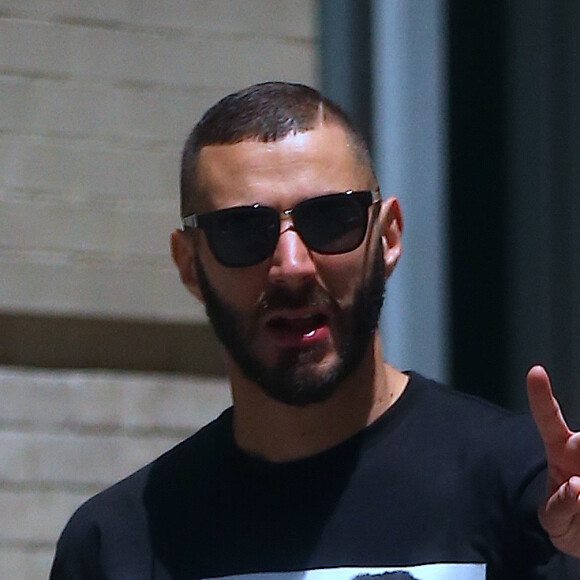 Exclusif - Le joueur Real Madrid Karim Benzema en vacances avec des amis à New York le 19 juin 2017.