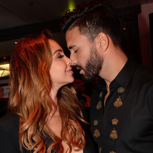 Exclusif - Nabilla Benattia et Thomas Vergara s'embrassent lors d'une soirée privée à la Villa des Amandiers lors du 71ème Festival International de Cannes le 14 mai 2018. © Rachid Bellak/Bestimage